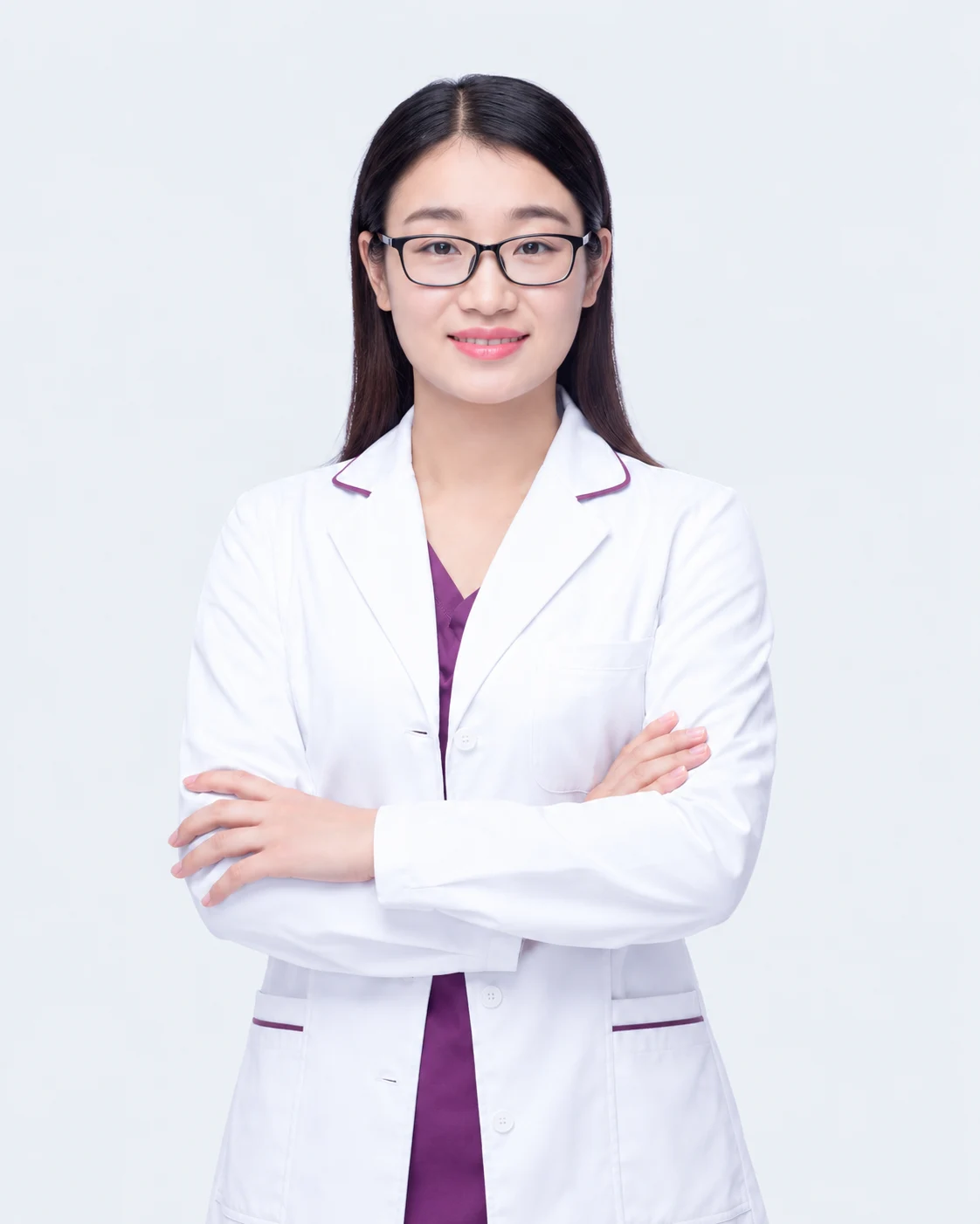 杨苗苗执业医师形象照